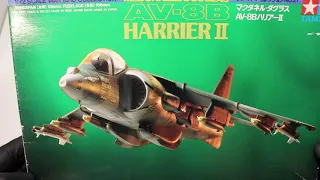 Unboxing 1/72 Harrier II AV 8B Tamiya 60721