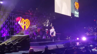 Ariana Grande "Dangerous Woman" live @Jingleball