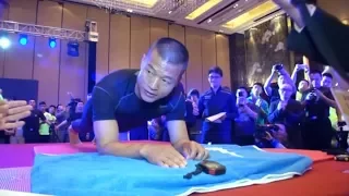 Рекорд по планке. 44-летний китаец установил рекорд по планке.