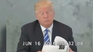 Uh-Oh: Does Donald Trump Know How to Read?