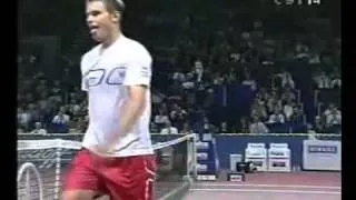 Roger Federer v Roddick throw Racket