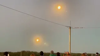 SpaceX Falcon Heavy side boosters landing
