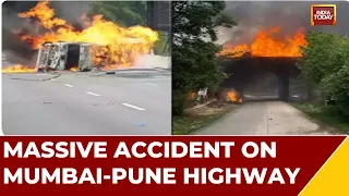 Watch : Massive Accident On Mumbai-pune Highway, 4 Dead & 12 Injured In Highway Accident