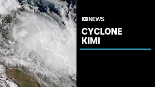 Tropical Cyclone Kimi intensifies to category two as it heads down the Queensland coast | ABC News