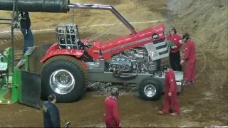 Ford 9600 Tractor | Tractor video | Tractor pulling | Truck pulling | Kubota stuck in deep mud