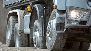 Mercedes Arocs Off-Road Driving Demonstration