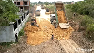 Super Powerful Strong KOMATSU D58E Pushing Stone Making Road Foundation With Wheels 12 Truck