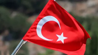 Оппозиционная партия победила на выборах впервые за двадцать лет в Турции