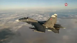 Su-30s escorted a US Navy reconnaissance aircraft