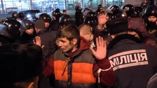 Видео Новости-N: Разгон "антимайдана" возле супермаркета