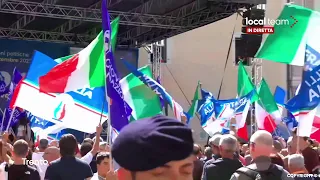 LIVE Trento, comizio di Giorgia Meloni. Contestatori in piazza: diretta video