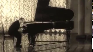 Александр Цфасман за роялем