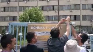 Fushë Kosova, Komuna e luksit.