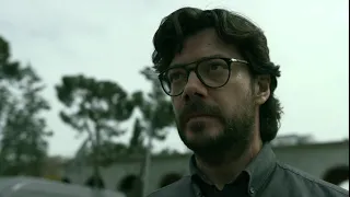 El Profesor Entra al Banco La Casa de Papel