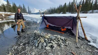 Making a Simple Survival Shelter CRAZY Warm! Winter Bushcraft Camping & Cooking