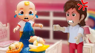 Cocomelon Family: JJ disobeys his parents | Life Lesson | Play with Cocomelon Toys