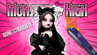 How to Flat Iron Saran Doll Hair the CORRECT Way! [Monster High] Vampire Heart Draculaura Restyle