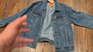Levi's Men's Trucker Jacket Review, See how it actually looks! The most popular jean jacket!