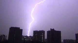 Гроза 7 июля 2020 в Москве в СВАО. Мегамолнии  и раскаты грома.ЧАСТЬ1  Super thunderstorm in Moscow.