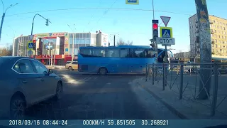 Авария Ленинский Новаторов 16.03.2018_8.50