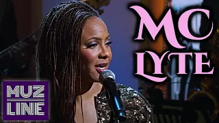 MC Lyte performing "Dear John" & "Cha Cha Cha" (2016)