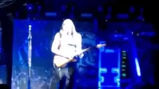 Whitesnake  Reb Beach & Joel Hoekstra Guitar Solo (Live at Houston TX 2015)