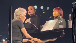 Roger Waters „The Bar” live at O2 Arena Prague 24.05.2023