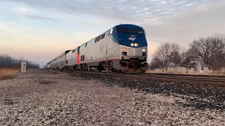 Amtrak Southwest Chief flies by at 70+ mph!! BNSF Transcon: Marceline sub..01/01/2023