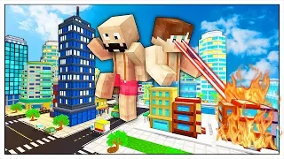 YOUTUBERS GIGANTI DISTRUGGONO LA CITTÀ! - Minecraft ITA