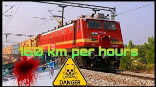 high speed railway track crossing||🚸 high speed train in India||local and Express train crossing||