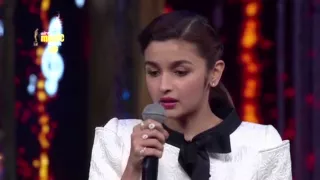 Alia Bhatt sings "Samjhawan" Live | Mirchi Music Awards | Radio Mirchi