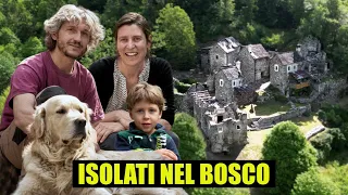 LA FAMIGLIA che VIVE in un BORGO ABBANDONATO nel BOSCO - thepillow