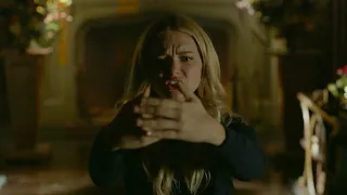 Legacies 1x03 Lizzie tries To Fight The Gargoyle