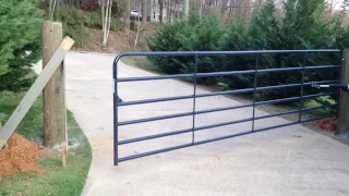 16ft automatic driveway gate for $300