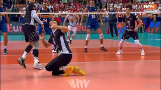 Daniele Lavia important with 3 aces in a Row | EuroVolley 2021