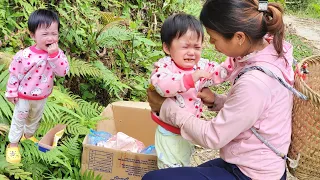 Harvesting wild vegetables to sell on the way back to meet the abandoned baby