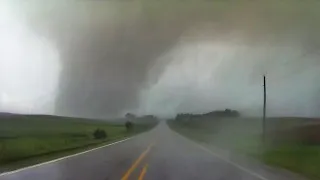 Violent Greenfield Iowa Tornado Hitting Town