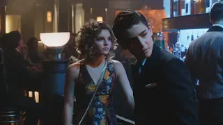 Selina Kyle | ❝Can we go somewhere more private?❞ [Gotham 3x05] 3 / 4