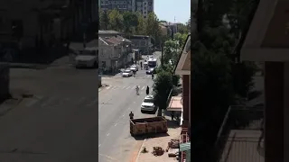 Абхазия толпой  на одного