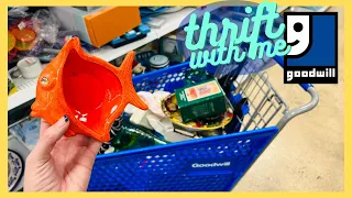 GOODWILL Wheeled Out a FRESH Cart | Thrift With Me | Reselling