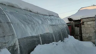 Теплицы из ПЭТ бутылок зимой. Часть 2.