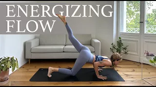 Everyday Yoga Vinyasa Energized and Strong | 30 Min Flow