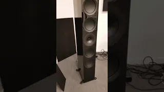 Nya Kef R-Serien, 2018🎶😃
        Här spelar nu R11, alla modellerna finns nu för provlyssning i butiken.