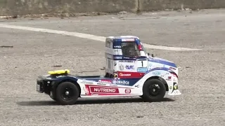 Tamiya TT01E Racing Truck Slalom Of Death