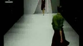 fashiontv | FTV.com - MODELS HEATHER MARKS & JESSICA STAM FEM PE 2004