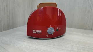 Игрушечный тостер Bosch 9578 - который не сможет подогреть вам хлеб!