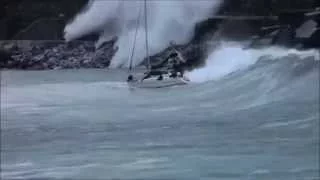 Sailboat capsize