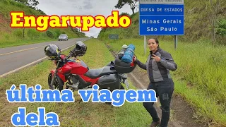 EP-01 CB Twister em Viagem de moto, engarupado.