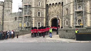 Changing the guard Windsor (28 Sep 19) (RARE!!! ROAD WORKS IN THE BARRACKS)