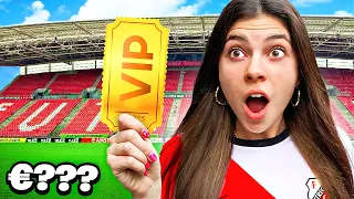 Ik Kreeg Dit Golden VIP Ticket Voor Een Voetbalwedstrijd!! *Met Krukken* #527